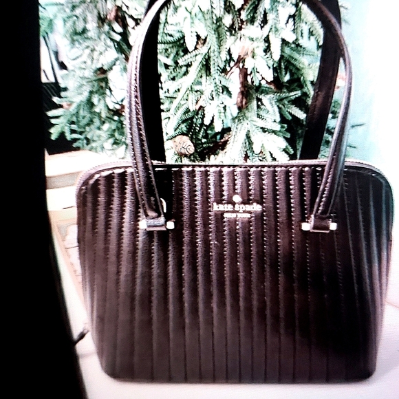 KATE SPADE AUTHENTIC SATCHE GENTLY USED - Picture 1 of 3